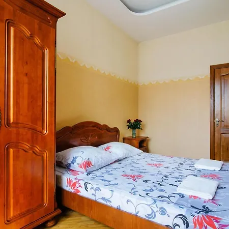 Апартаменты Интернациональная Apartment